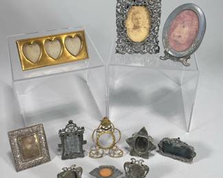 (10PC) LOT OF MIXED MINIATURE PICTURE FRAMES 
