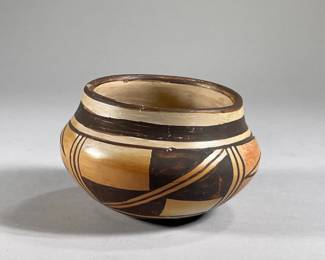 ACOMA PAINTED POT | Small round painted Acoma pot