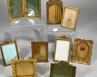(9PC) BRASS & BRONZE PICTURE FRAMES | Brass & bronze picture frames with floral and patterned designs
