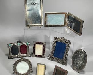 (8PC) SMALL SILVER PICTURE FRAMES | dia. 9 in (Largest)