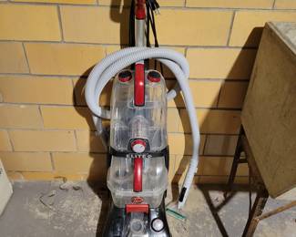 Hoover Carpet Cleaner / scrubber. Nice condition!