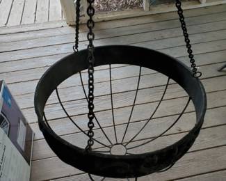 Heavy metal plant holder 