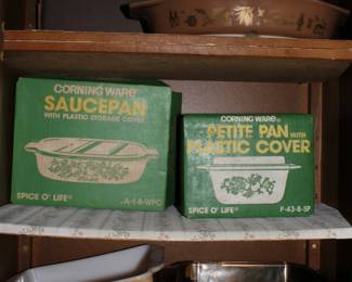 Early American Pyrex  with Box and Lid (Never Used)