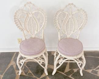 PAIR OF VINTAGE WHITE SWEETHEART PEACOCK WICKER CHAIRS
