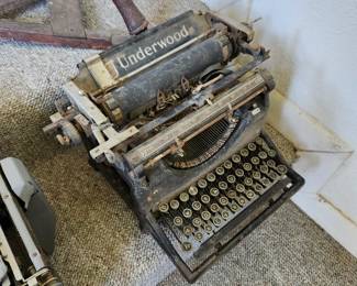 Vintage Underwood Typewriter