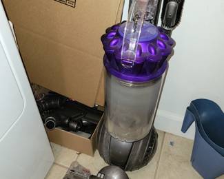 Dyson vac