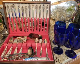 Flatware sets