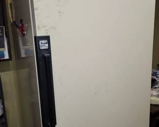 Upright freezer
