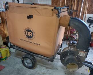 DR Leaf & Lawn Vacuum (Hoses included)
