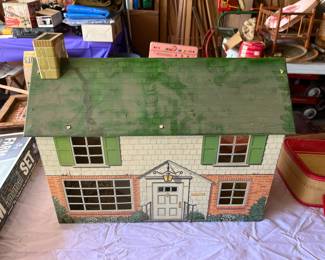 Front of Vintage 1950's Louis Marx MAR Toys Lithograph Tin Dollhouse 2 Story Colonial