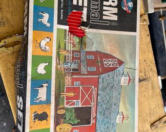 Vintage 1950/60’s Ohio Art Tin Litho  Red Barn & Silo W/Animals - Farm Set Toy