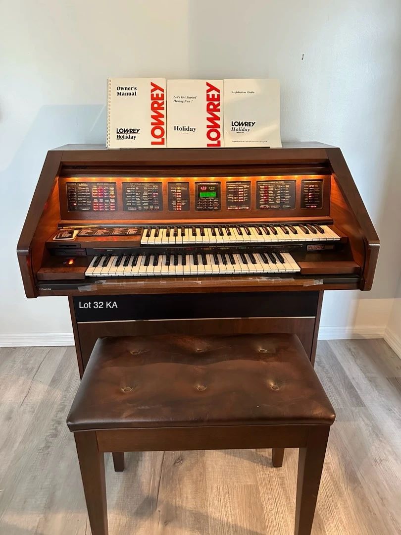 01 Lowrey Musical Organ Piano with Bench