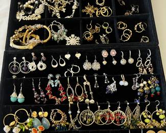 beautiful costume jewelry lots of earrings