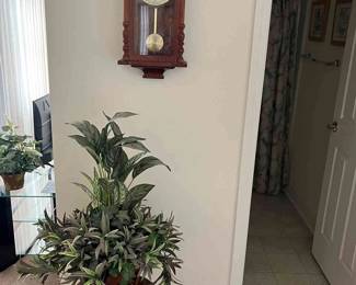 Vintage Stratsbourg Manor Pendulum Clock With Westminster Chime Quartz Also Plant On Table