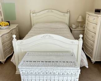 Full size bed and mattress 