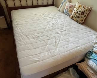 Full bedframe and mattress set
