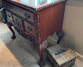 Chippendale Style Lowboy Dresser / Chest