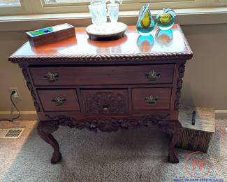 Chippendale Style Lowboy Dresser / Chest
