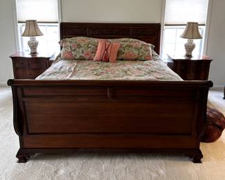 Thomasville king size sleigh bed and two bedside tables. 