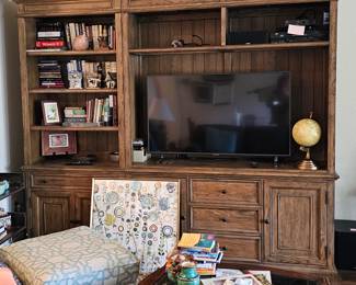 great entertainment center with storage, doors come with the unit
