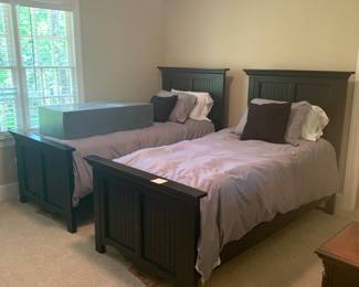 Broyhill twin beds