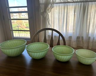 Set of 4 Vintage Fire King Jadeite Nesting Bowls $50