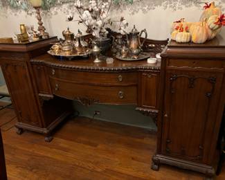 Classical Style Sideboard