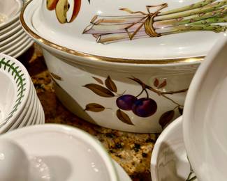 Royal Worcester casserole