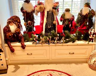 CHRISTMAS TIME!  QUALITY SANTA'S!