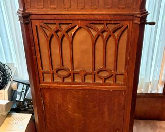 Additional photo of Edison Phonograph