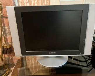 Samsung 15" LCD Television PC Monitor Retro Gaming