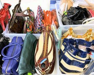 More purses:  Fossil, Barr & Barr, Brighton, Ralph Lauren, and plenty of Brahmin.  Some of the purses include matching wallets.