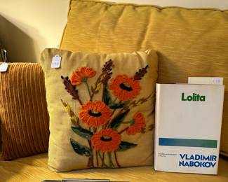 Vintage Pillows, Lolita 