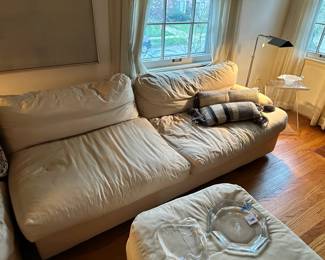 Directional Inc Sofa Set, Decorative Pillows