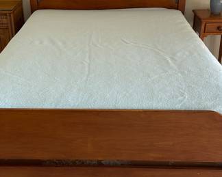 Double/full size bed frame