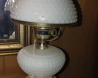 Hobnail lamp