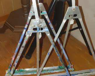Wellnused table top hanging easels