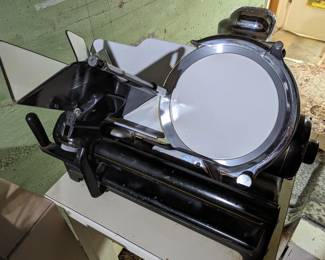 Globe meat slicer