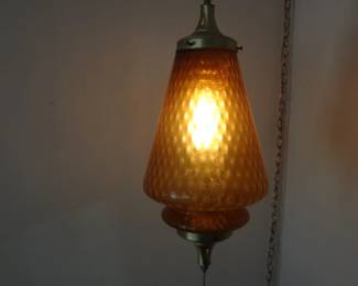 VINTAGE AMBER GLASS SWAG LAMP