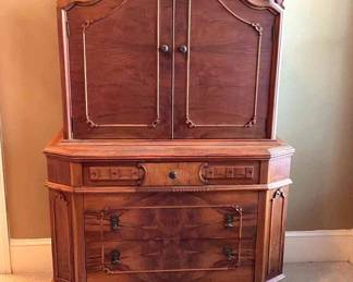 04 Small Antique Chest