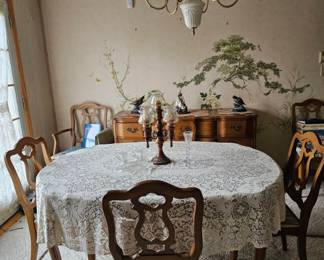 Bassett dining room table