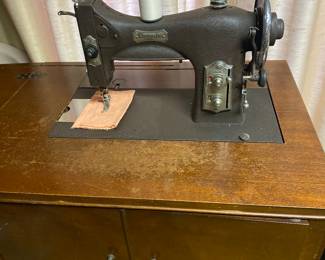 Domestic sewing machine