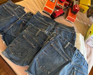 Vintage Levi’s jean shorts