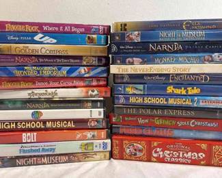 25 Childrens  Christmas DVDs  Night at the Museum, Narnia, Enchanted,  More