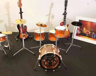 Led Zeppelin Mini Guitars, Drums Picture