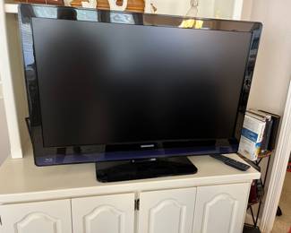 Magnavox 42” TV with built in dvd player