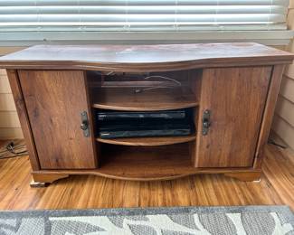 TV/Media Stand/Cabinet