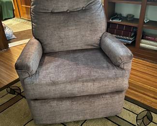 Recliner new recently purchased 