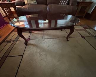 Queen Anne style oval coffee table