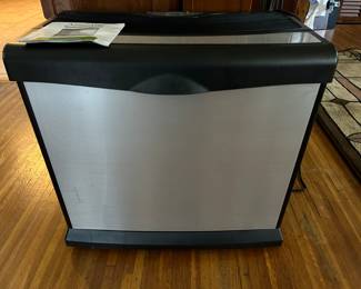 AIRCARE Valiant Digital Whole-House Console-Style Evaporative Humidifier (Brushed Nickel)